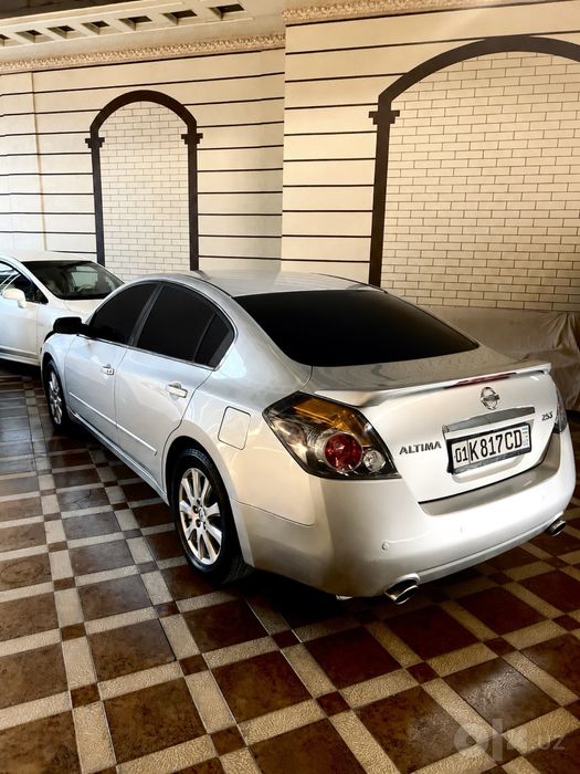 Nissan altima Gen bor metan gaz srochna sotiladi naxtga