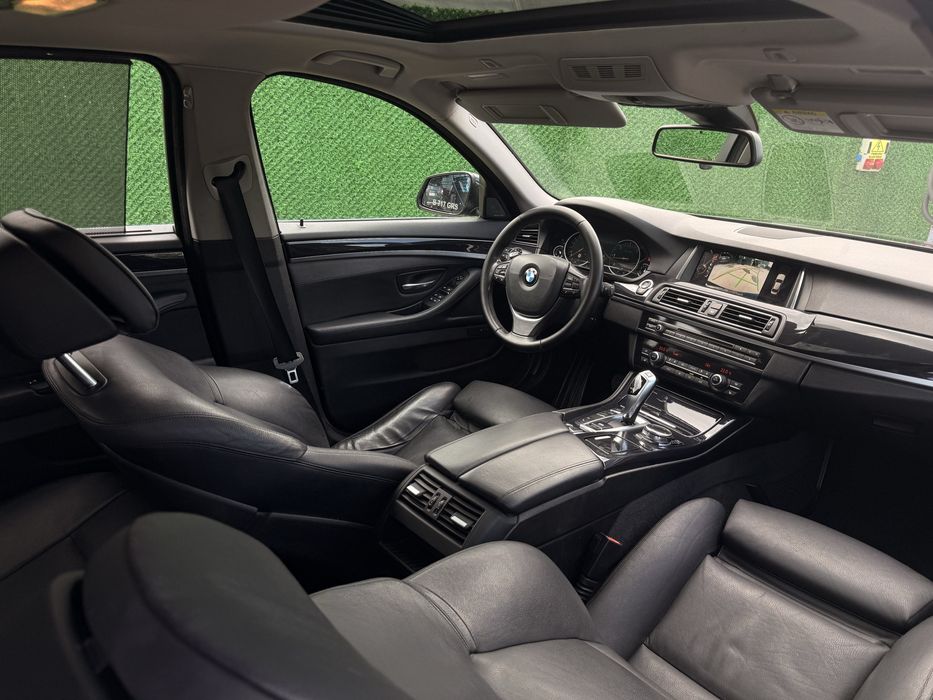 Bmw seria 5 facelift // 2016 // 3 butoane // Trapă // Distronic+