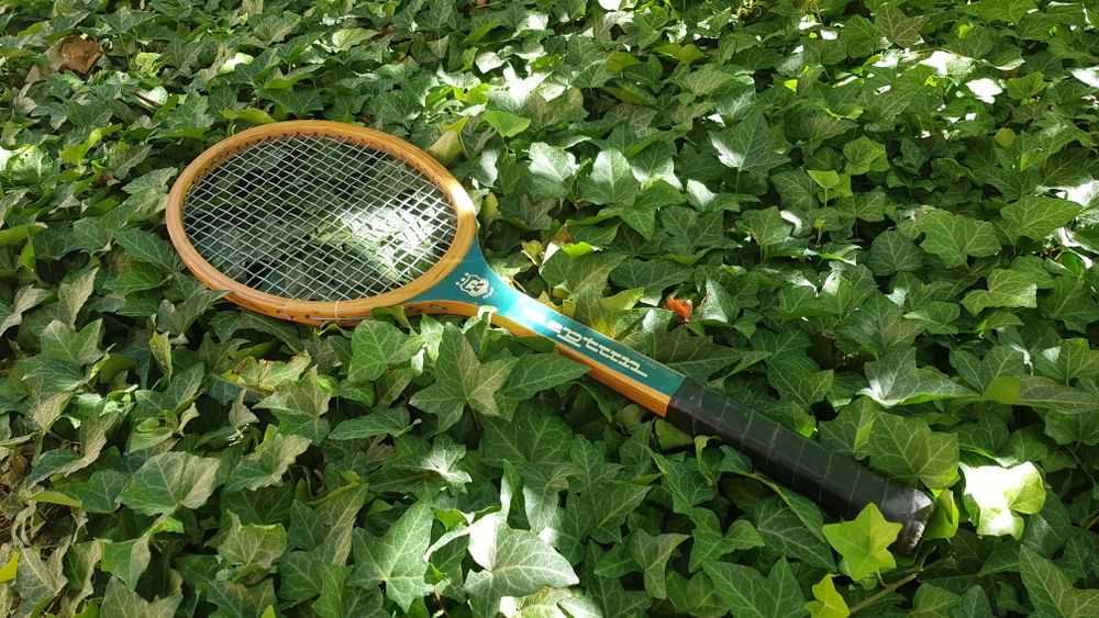 Racheta tenis Reghin Neptun marimea 12 1/2 (culoare deosebita)