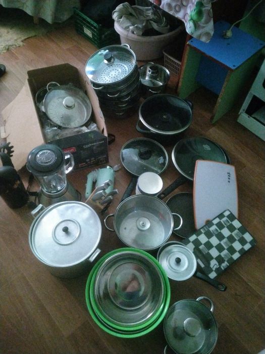 Посуда для дома хорошом состояние