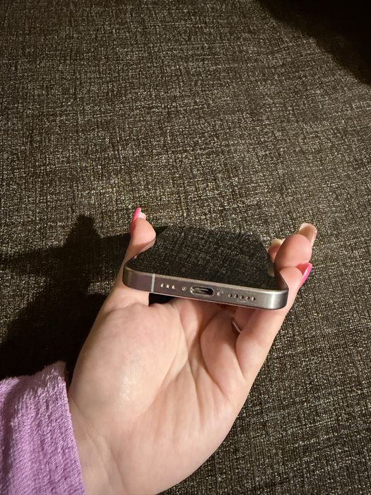 Продавам iPhone 15 Pro 512 GB – Silver – Перфектно състояние