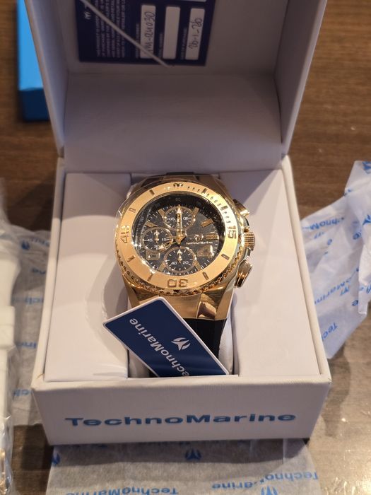 Часовник Invicta - Technomarine
