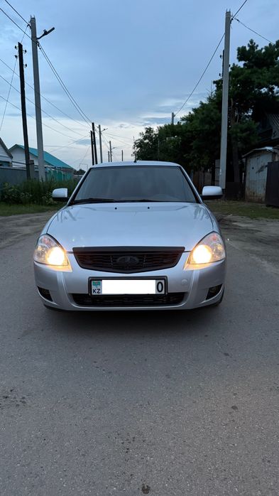 Продам lada priora 2