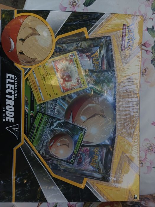 Pokémon TCG Electrode V Collection Box