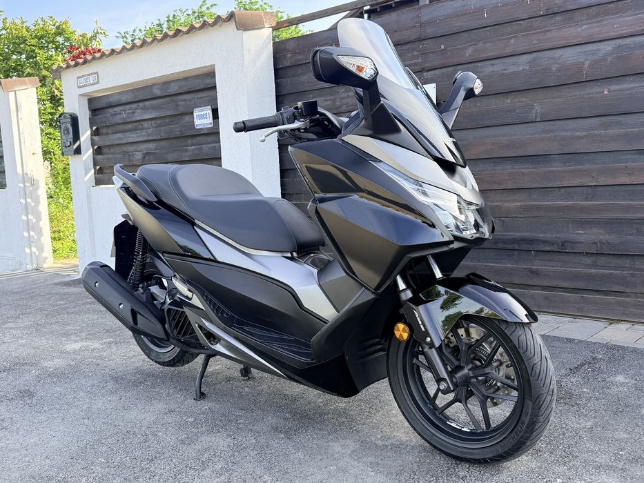 Honda forza, honda 125cc, scuter 125cc, motoscuter 125cc, scuter conduci cu B