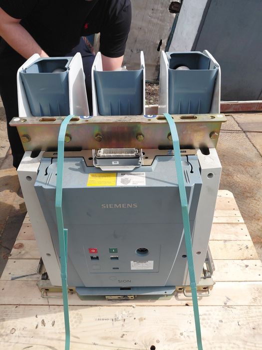 Вакуумный выключатель