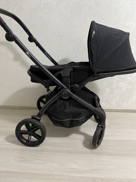 Продаю коляску 3 в 1. Автоколяска Teknum