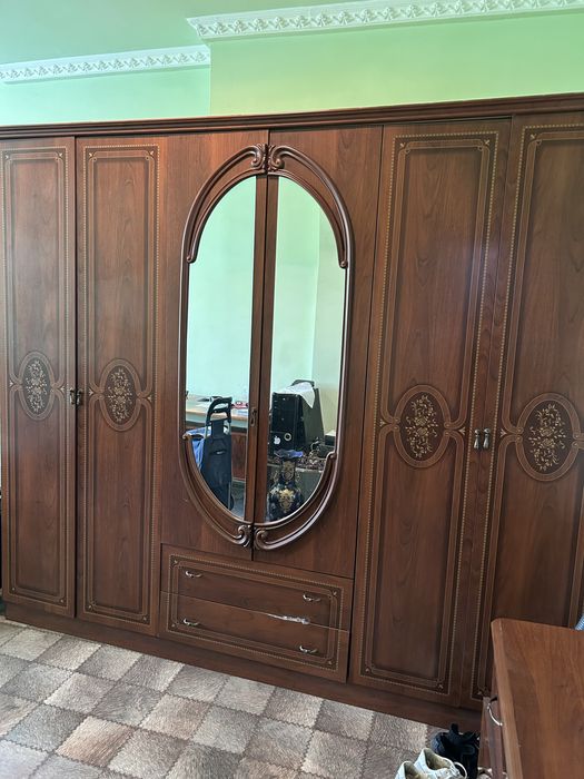 Продается Спальный Гарнитур