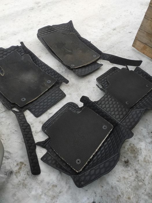 Продам полики 3Д элантра