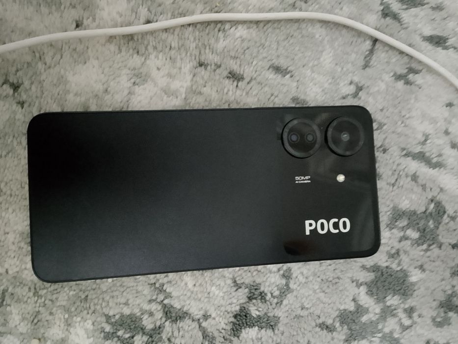 Продаю три телефона