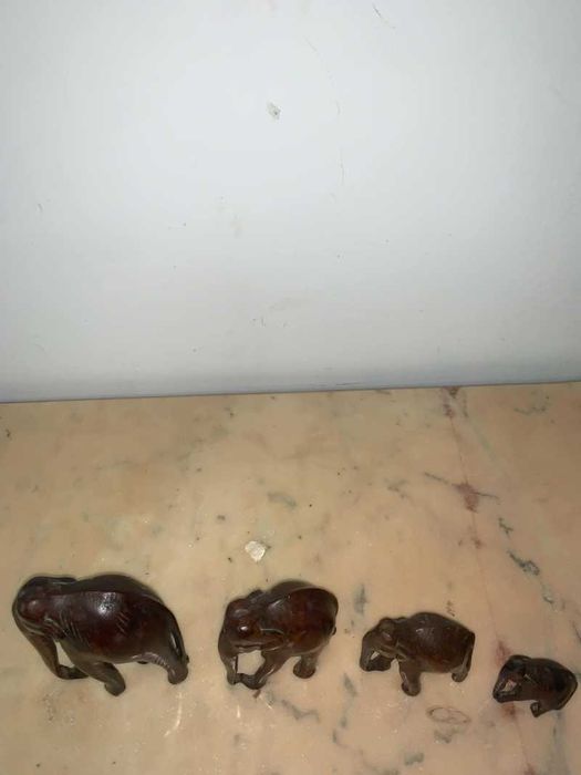Set de patru elefantii din lemn sculptat decor