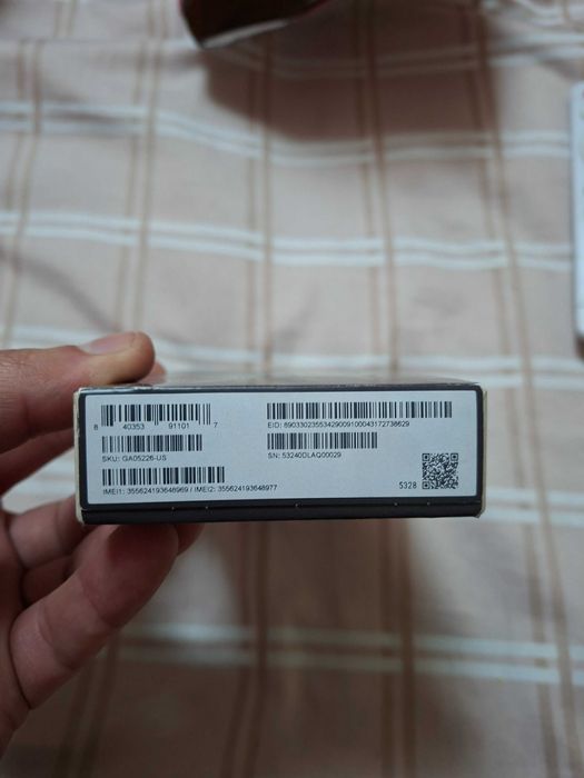 Pixel 9 абсолютно новый срочно!