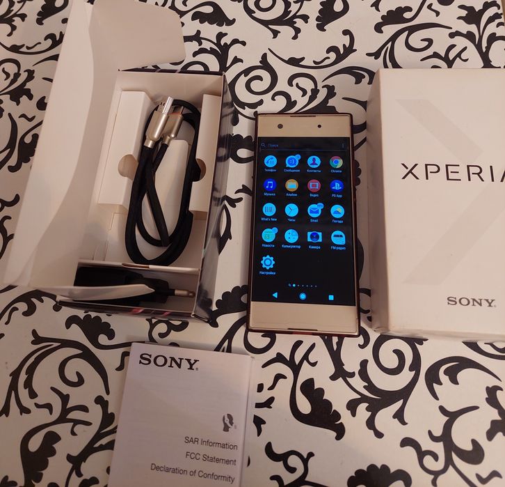 Телефоны SONY . IPHONE