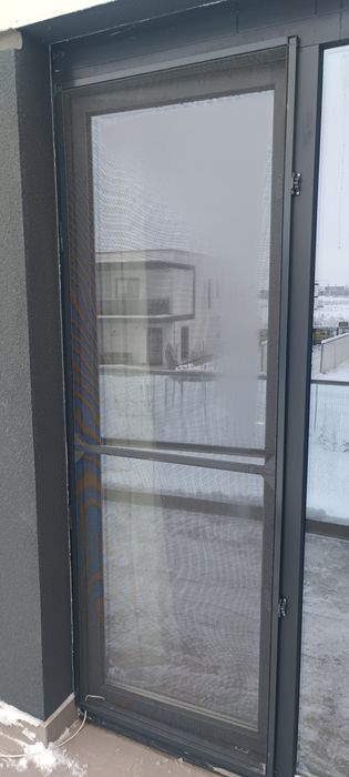 Produc și montez plase de țânțari