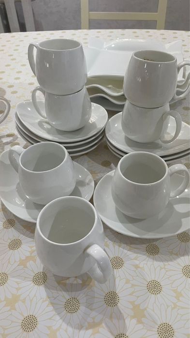 Посуда, чайный сервиз и тарелки  б/у