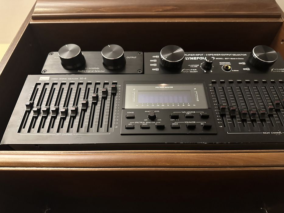 Egalizator grafic SANSUI SE-8