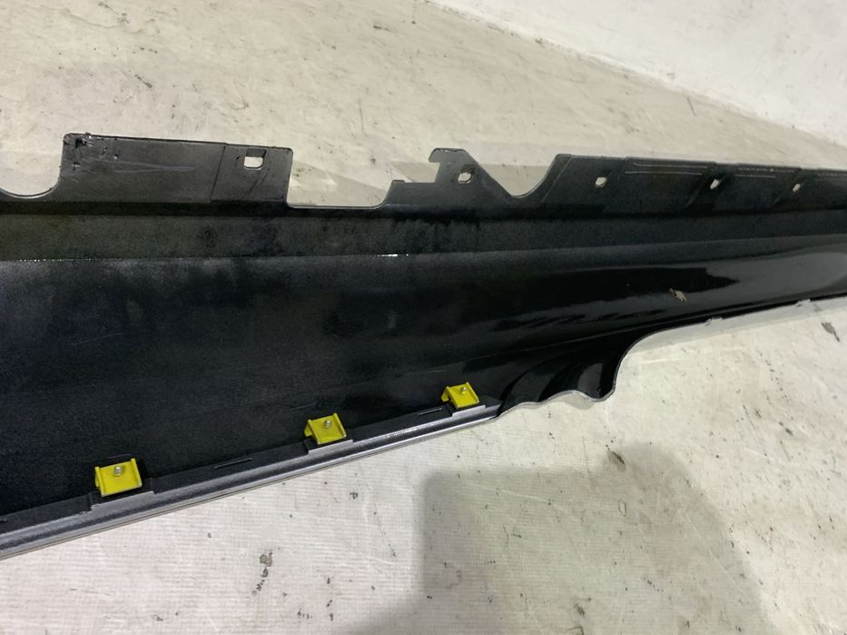 Prag dreapta BMW Seria 3 Coupe, Cabrio E92, E93, 2006, 2007, 2008, 2009, cod origine OE 51777130874.