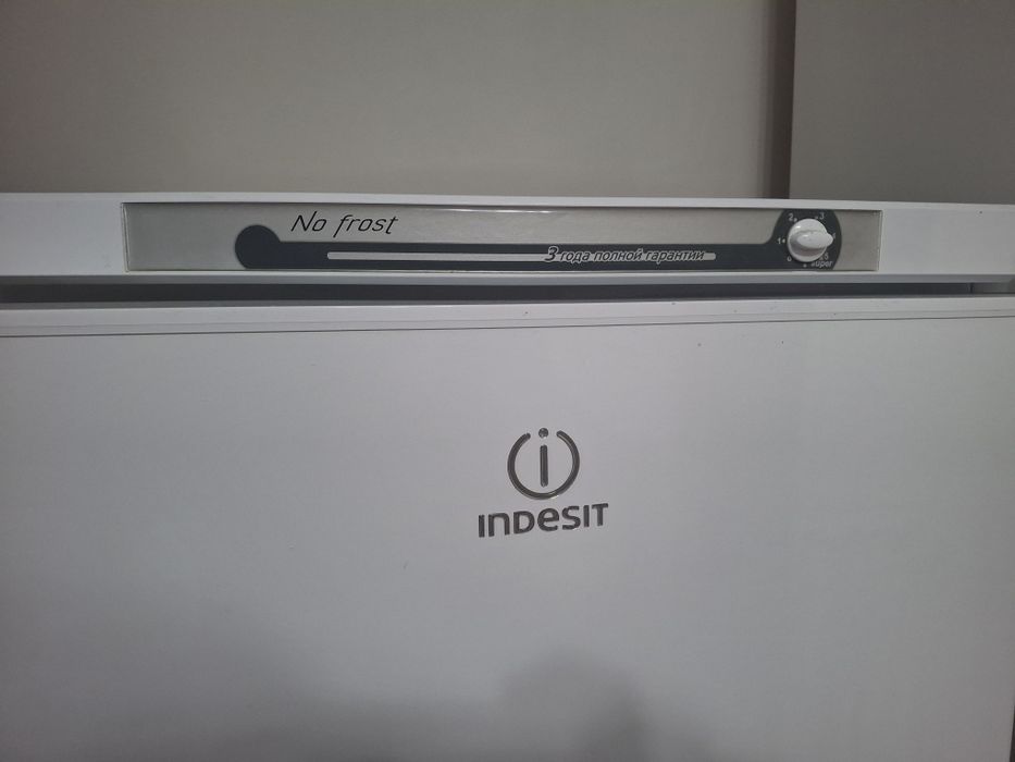 Морозилка Indesit