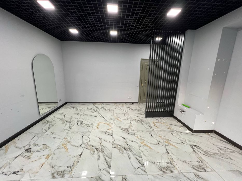 Аренда Под Офис или Салон Алайский! 28м2 Вдоль Дороги! 600$