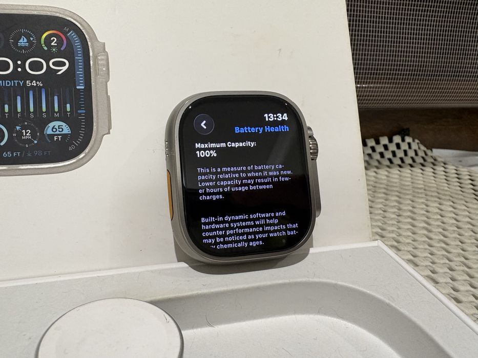 Apple Watch Ultra 2, Natural Titanium 49mm, Baterry Health 100%, GPS + Cellular, Ca Nou La Cutie, Curea Milanese Loop