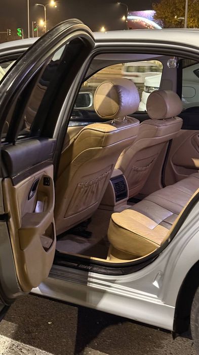 BMW E39 523i sotiladi