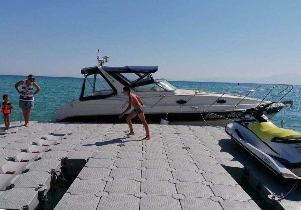 Ponton modular pentru jetski