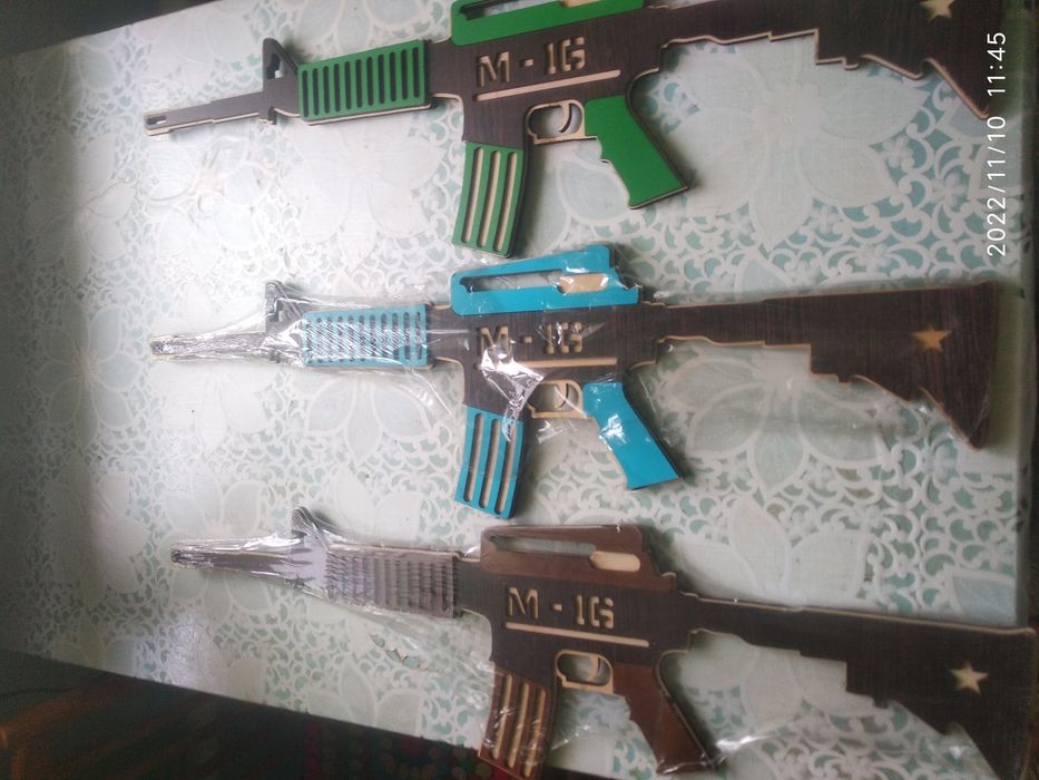 Винтовка М-16 деревянная игрушка