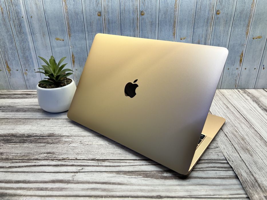 Ноутбук Apple MacBook Air 2020 | M1 | 8GB | 256GB | 100% | 15 циклов