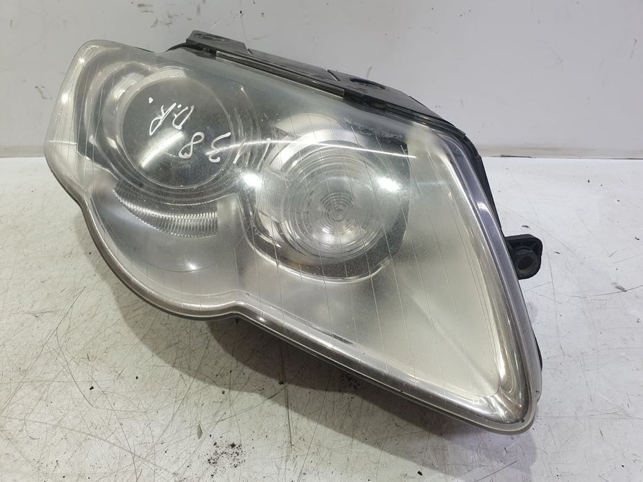 Far dreapta 3c0941752k Volkswagen Passat B6 (2005 - 2010) 2.0 tdi CBBB