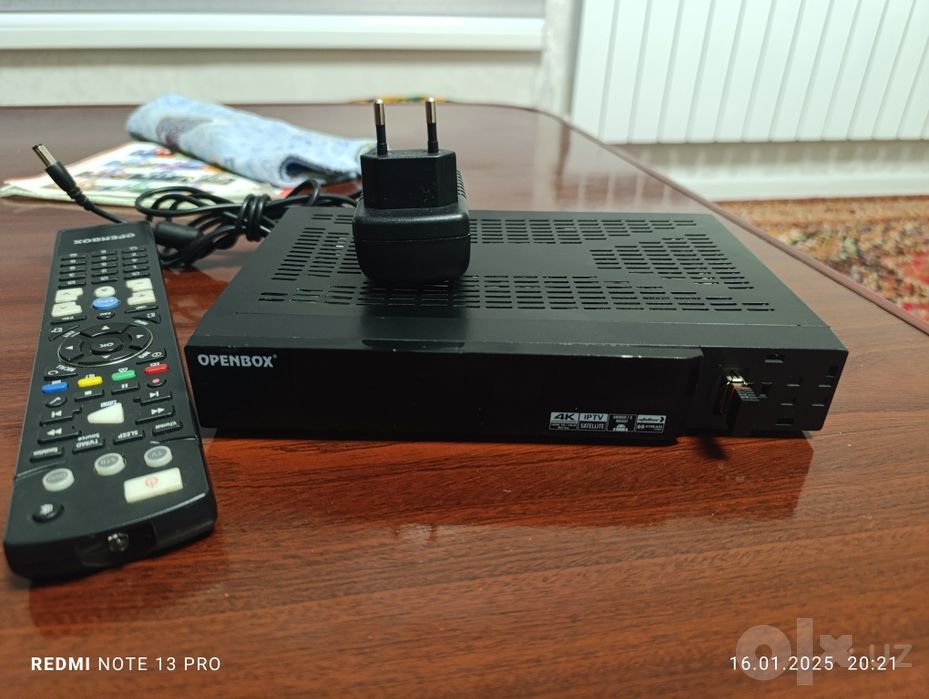 Тюнеры Superhd 2121  combo hevc сим карту можно,