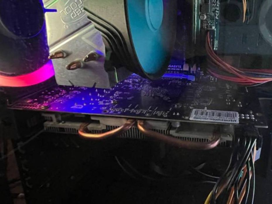 Видеокарта AMD Radeon RX 580 8GB — отличное состояние. Без торг