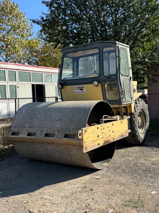 Excavator pe roti, buldoexcavator cu picon, cilindri compactori 2-14 t