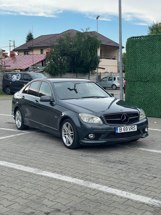 Se oferă spre vânzare / schimb Mercedes-Benz C220 pre-facelift