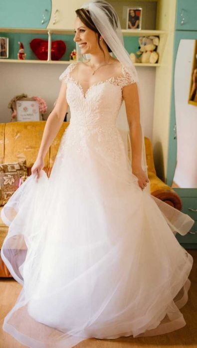 Rochie de mireasa+voal