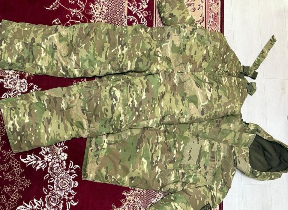 Продам бушлат с комбинизоном