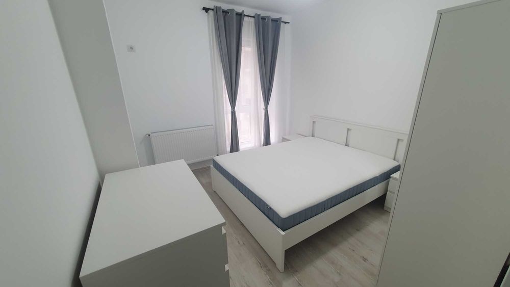 Vand apartament doua camere decomandat