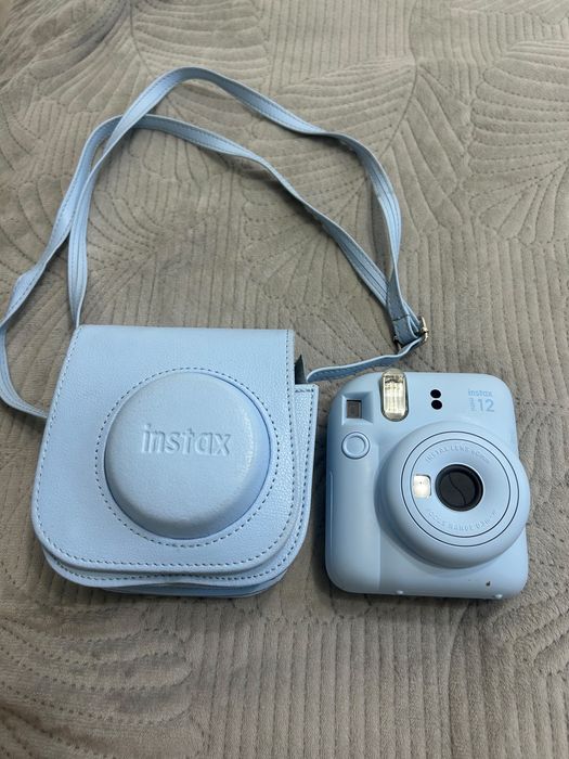 Instax 12 mini.