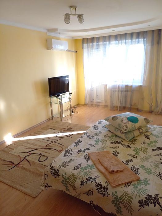 сутки 8000в центре..