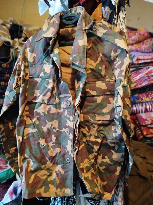 Vayenni kiyimar sotiladi yangi