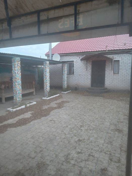 Продам кафе с магазином.