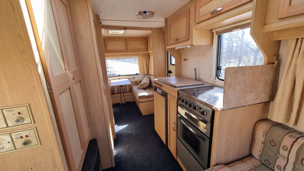 Rulota Elddis Avante, An 2001, 2 zone, Off camping, Boiler gaz