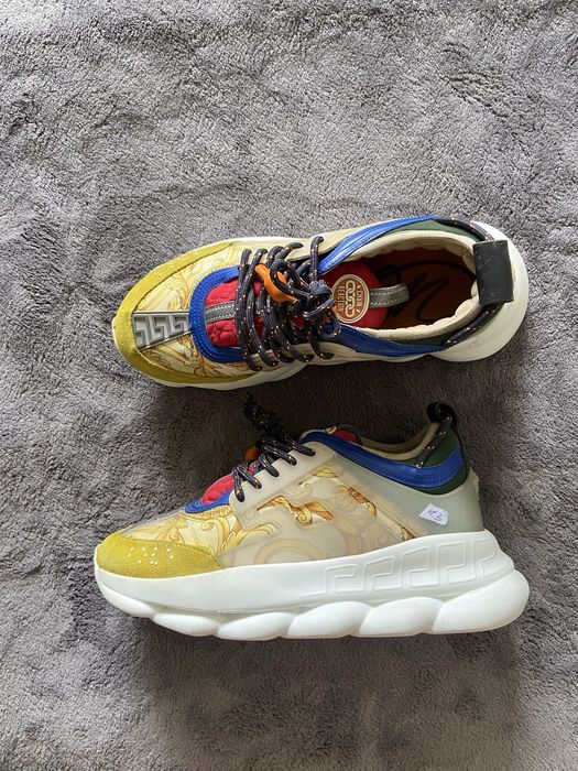 Versace chain reaction