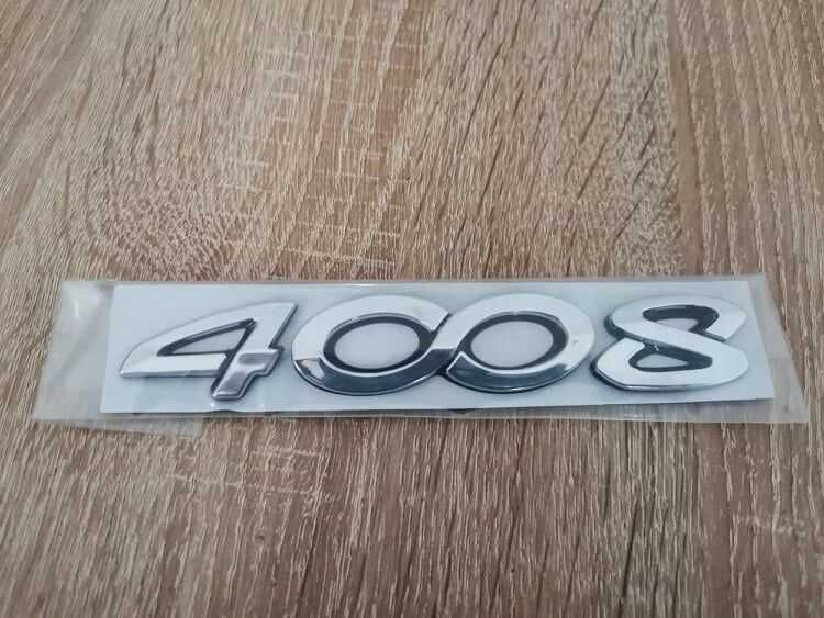 сребрист надпис Peugeot 4008