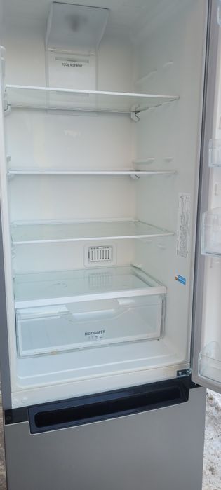 Холодильники и морозильник