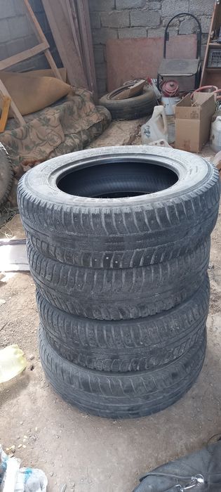 Шины зимние.  Продам
