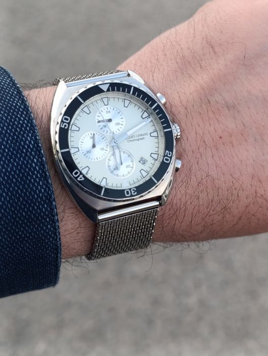 Jaqsue Lemeans соат сотилади