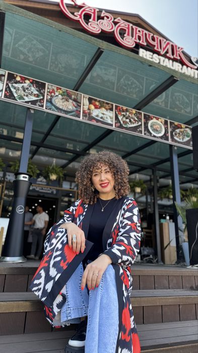 Ведущая на праздник , певица. Услуги музыкантов,мобилограф и фото