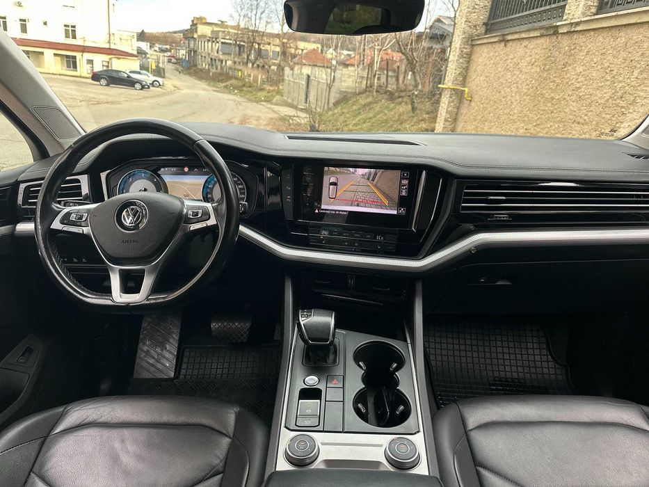 VW Touareg 3,0 tdi 4motion 2019 accept variante !