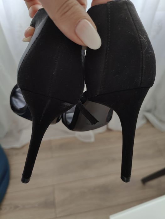 Sandale cu toc Bershka