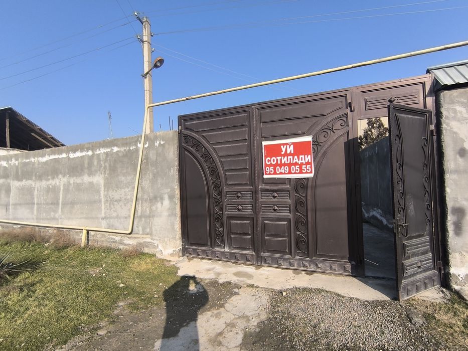 Уй сотилади 2 каватли